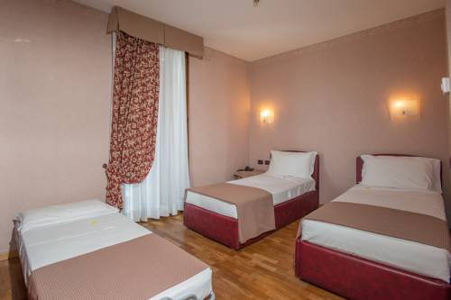 Imagen de la habitación del Hotel Sirio, Dormelleto. Foto 8