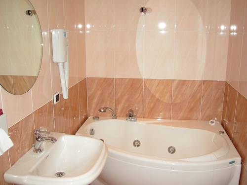 Imagen de la habitación del Hotel Sirio, Dormelleto. Foto 12