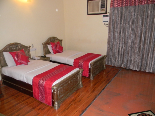 Imagen de la habitación del Hotel Siris 18, Agra. Foto 12