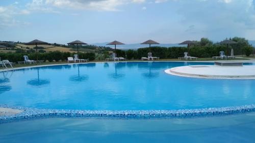 Imagen general del Hotel Siris, Lefkonas. Foto 2