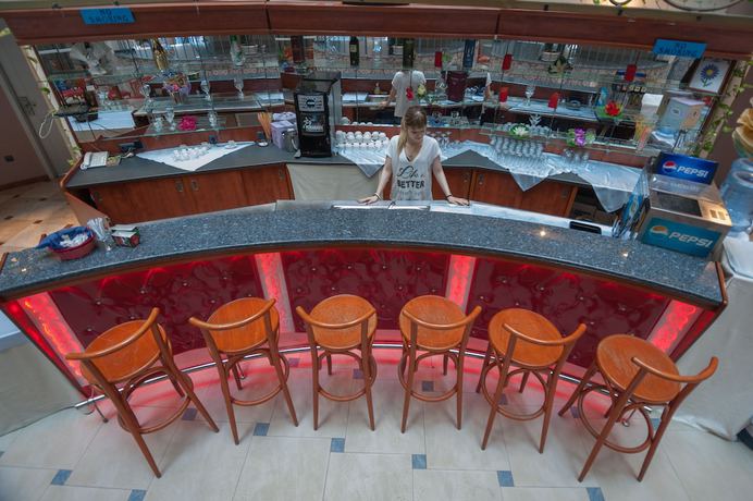 Imagen del bar/restaurante del Hotel Sirius Beach Hotel and SPA. Foto 5