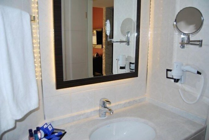 Imagen de la habitación del Hotel Sirius, TEKIROVA. Foto 5