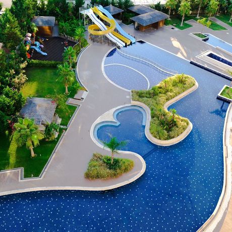 Imagen de la piscina del Hotel Sirius Town Residence And Spa. Foto 19