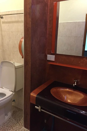 Imagen de la habitación del Hotel Siriwan Guesthouse. Foto 2