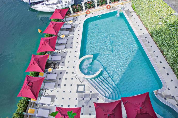 Imagen de la piscina del Hotel Sirmione Terme. Foto 7
