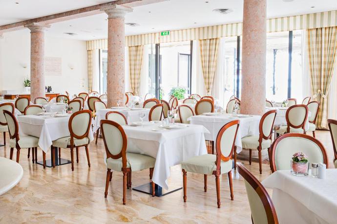 Imagen del bar/restaurante del Hotel Sirmione Terme. Foto 2