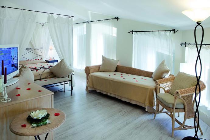 Imagen de la habitación del Hotel Sirolo. Foto 2