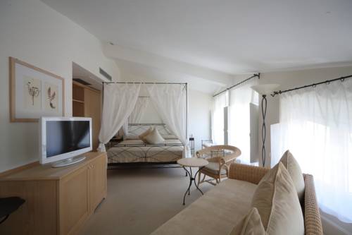 Imagen de la habitación del Hotel Sirolo. Foto 13