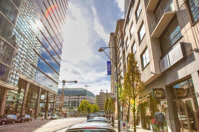 Imagen de los exteriores del Hotel Siru. Foto 12