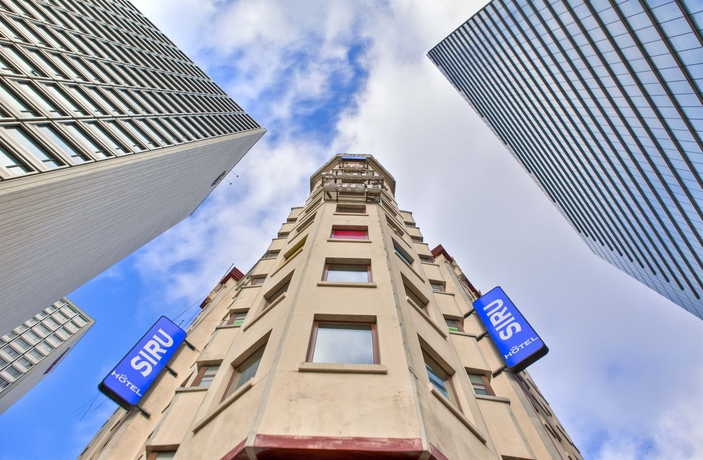 Imagen de los exteriores del Hotel Siru. Foto 14