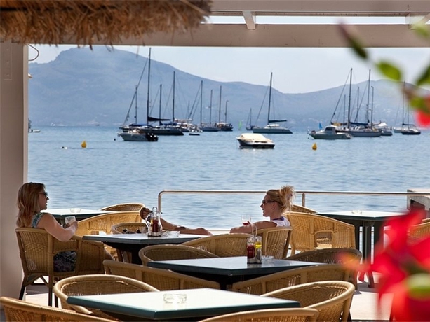 Imagen del bar/restaurante del Hotel Sis Pins. Foto 8