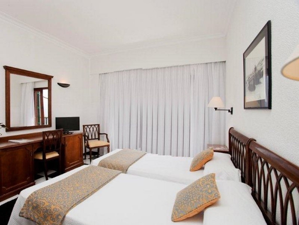 Imagen de la habitación del Hotel Sis Pins. Foto 11