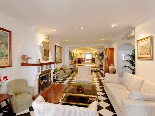 Imagen de los interiores del Hotel Sis Pins. Foto 14