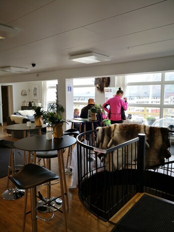 Imagen de los interiores del Hotel Sisimiut. Foto 34