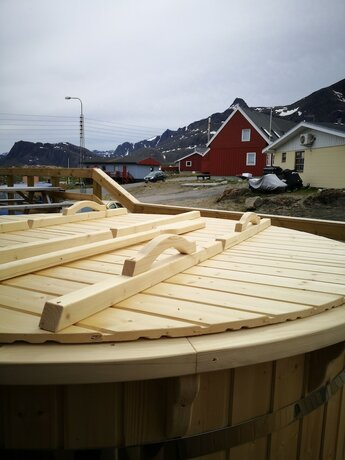 Imagen de la piscina del Hotel Sisimiut. Foto 38
