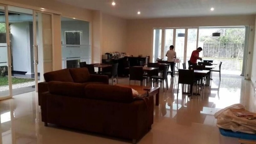 Imagen general del Hotel Sisingamangaraja Guest House Semarang. Foto 5