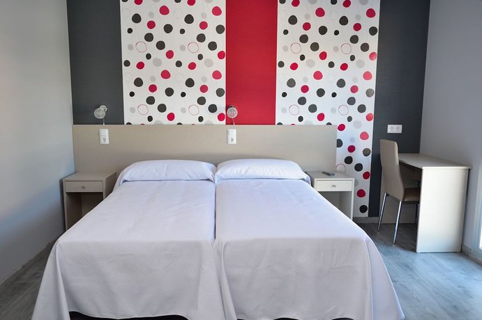 Imagen de la habitación del Hotel Siskets and Restaurante. Foto 15