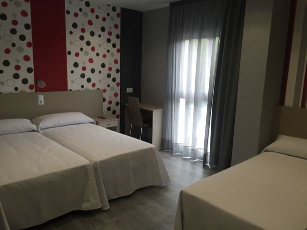 Imagen de la habitación del Hotel Siskets and Restaurante. Foto 17