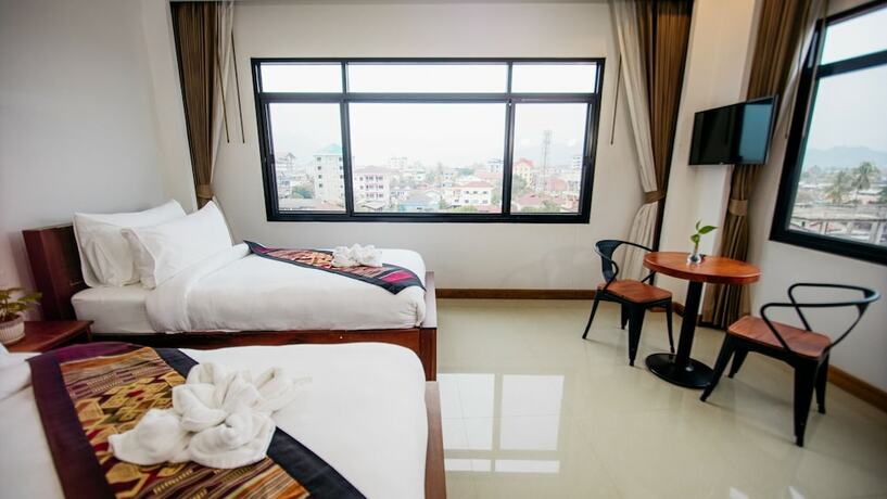 Imagen de la habitación del Hotel Sisombat Plaza. Foto 16