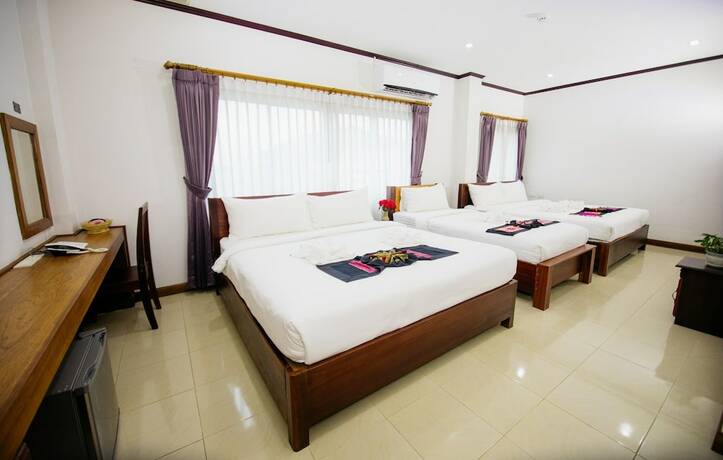 Imagen de la habitación del Hotel Sisombat Plaza. Foto 17