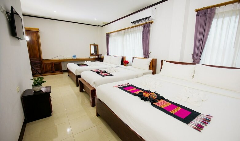 Imagen de la habitación del Hotel Sisombat Plaza. Foto 19