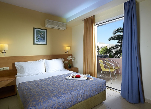 Imagen de la habitación del Hotel Sissi Bay Resort. Foto 7