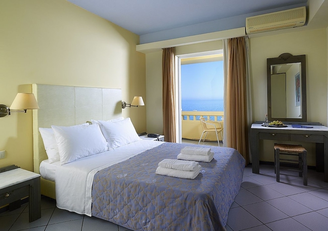 Imagen de la habitación del Hotel Sissi Bay Resort. Foto 9