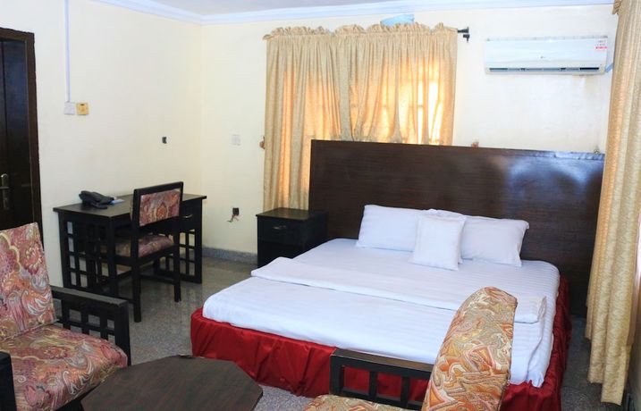 Imagen de la habitación del Hotel Sissi. Foto 9