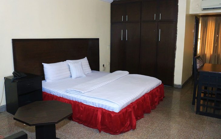 Imagen de la habitación del Hotel Sissi. Foto 16