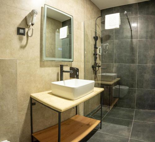 Imagen general del Hotel Sistems. Foto 1