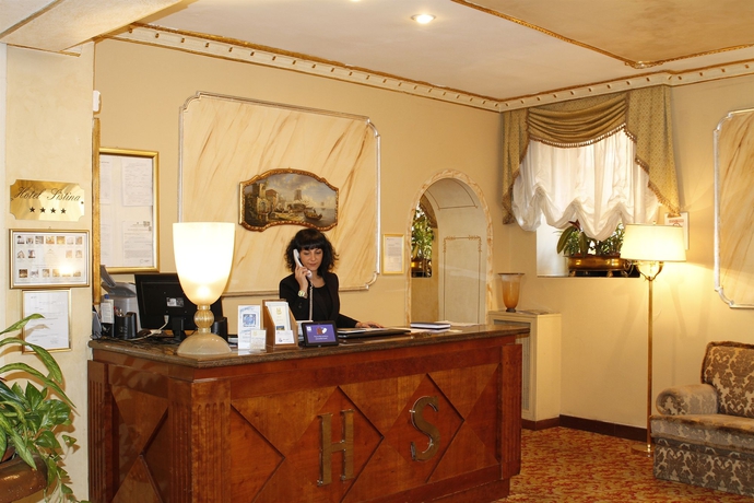 Imagen de los interiores del Hotel Sistina. Foto 7