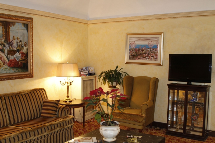 Imagen de los interiores del Hotel Sistina. Foto 9