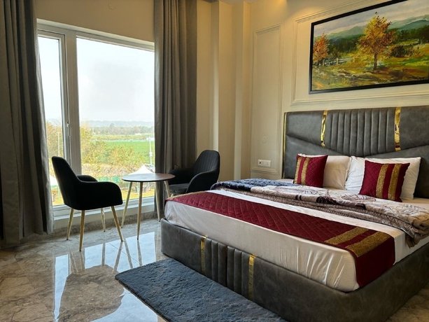 Imagen de la habitación del Hotel Siswan View. Foto 2