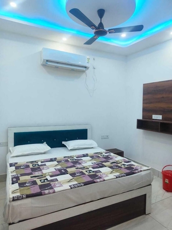 Imagen de la habitación del Hotel Sita Palace. Foto 2