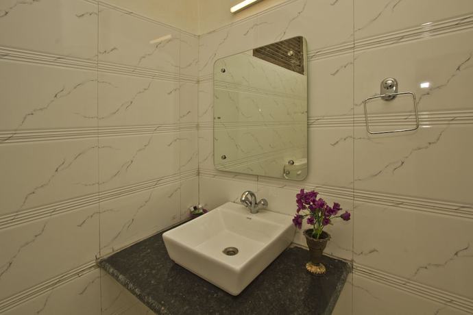 Imagen de la habitación del Hotel Sitara international. Foto 14