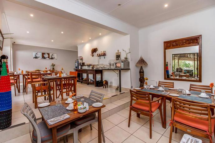 Imagen del bar/restaurante del Hotel Sitatunga Guest Lodge and Transfers. Foto 3