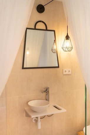 Imagen de la habitación del Hotel Sitges Beach Hostal. Foto 4