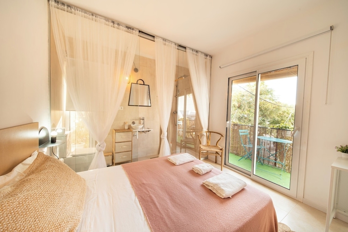 Imagen de la habitación del Hotel Sitges Beach Hostal. Foto 8