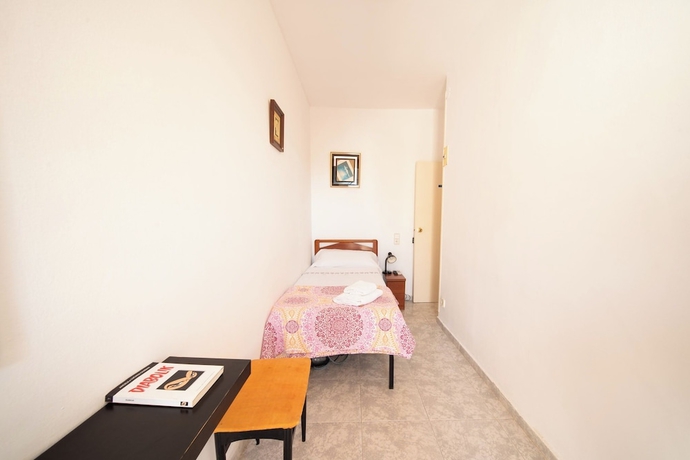 Imagen de la habitación del Hotel Sitges Beach Hostal. Foto 9