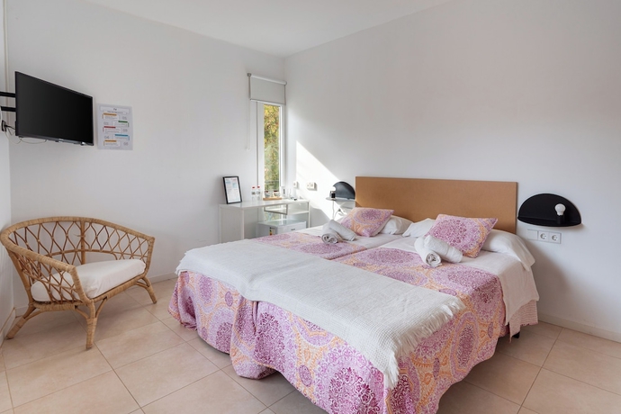 Imagen de la habitación del Hotel Sitges Beach Hostal. Foto 10