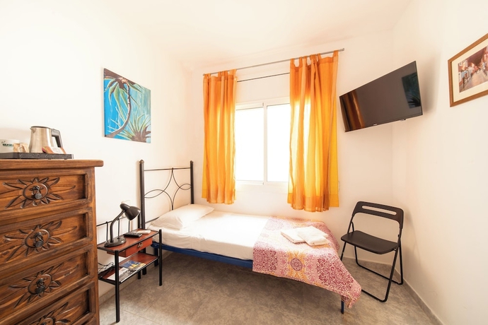 Imagen de la habitación del Hotel Sitges Beach Hostal. Foto 11
