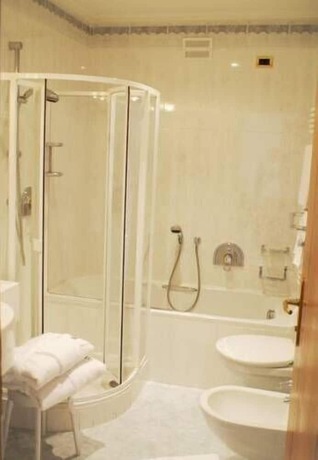 Imagen de la habitación del Hotel Sittnerhof, Merano. Foto 18