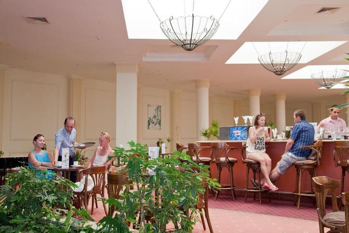 Imagen del bar/restaurante del Hotel Siva Sharm Resort and Spa. Foto 3