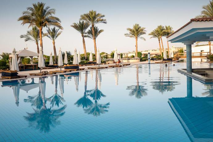 Imagen de la piscina del Hotel Siva Sharm Resort and Spa. Foto 15