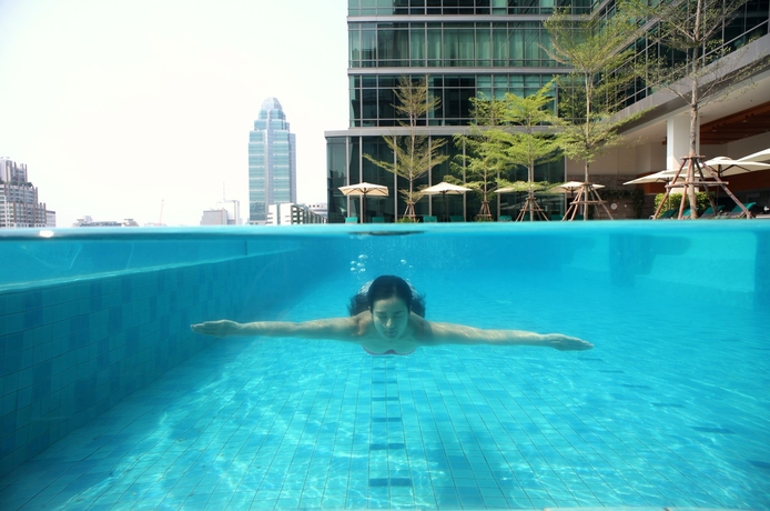 Imagen de la piscina del Hotel Sivatel Bangkok. Foto 12