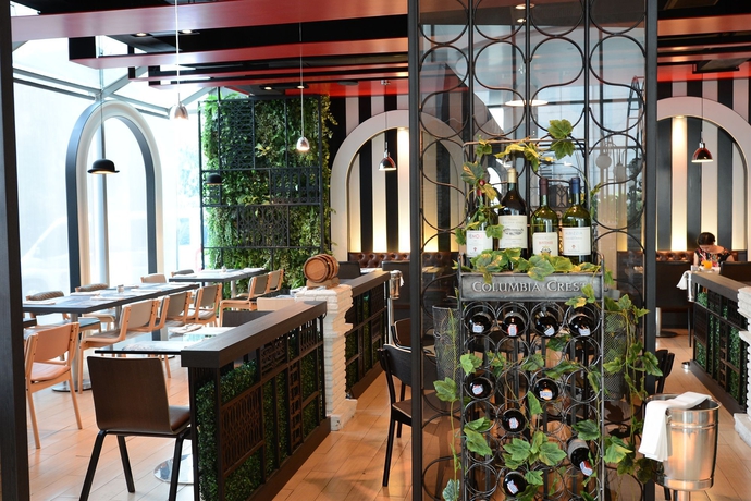 Imagen del bar/restaurante del Hotel Sivatel Bangkok. Foto 5