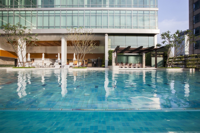 Imagen de la piscina del Hotel Sivatel Bangkok. Foto 16