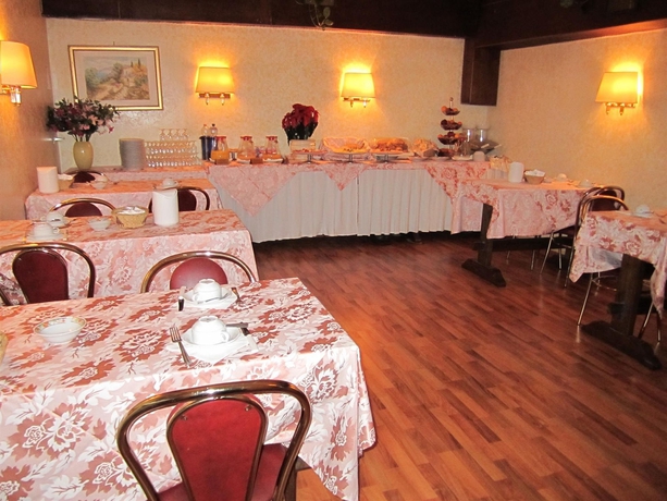 Imagen del bar/restaurante del Hotel Siviglia, Castro Pretorio. Foto 3