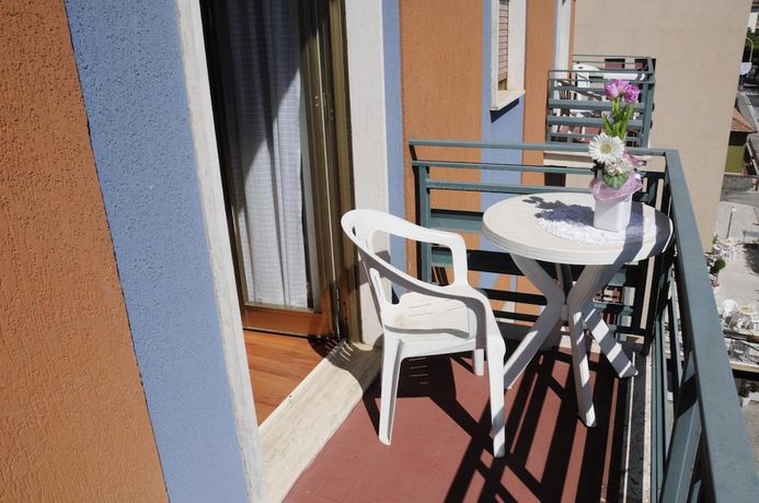 Imagen de la habitación del Hotel Siviglia. Foto 3