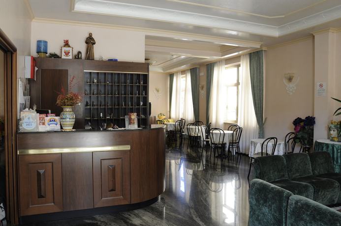 Imagen de los interiores del Hotel Siviglia. Foto 20